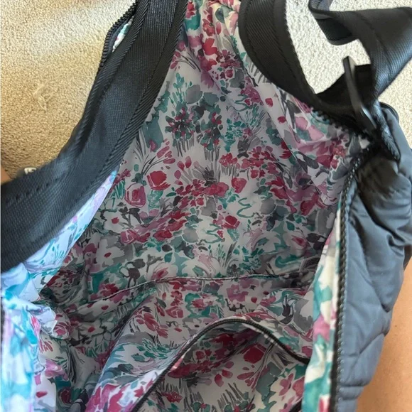 Vera Bradley Black Quilted Crossbody Bag - Picture 3 of 3